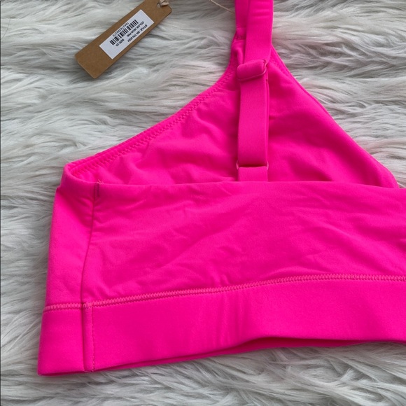 SKIMS | Fits Everybody Triangle Bralette in Neon Pink - Picture 6 of 10